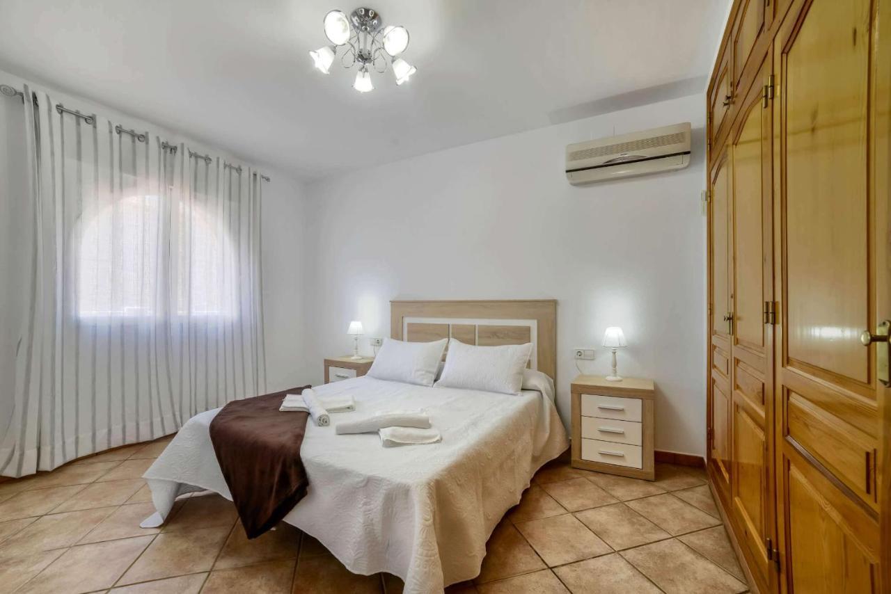 Villa Alaska - PlusHolidays Calpe Exteriör bild